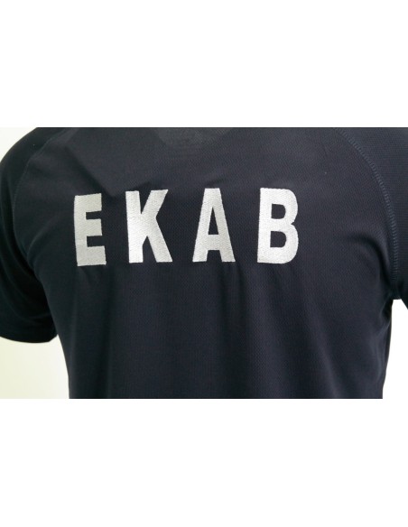 T-SHIRT QUICK DRY ΜΠΛΕ ΕΚΑΒ ΣΤΗΘΟΣ ΠΛΑΤΗ ΓΡΑΜΜΑΤΑ